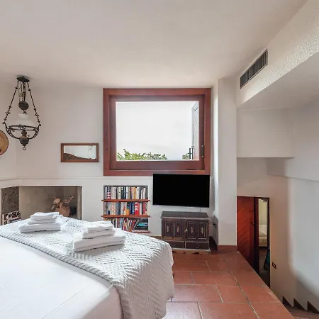 Pedra - Seaside & Pool In Wild Mediterranean